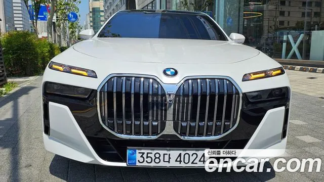 BMW 7 (G70) 740i xDrive M Limited
