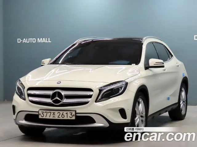 Mercedes-Benz GLA- X156 GLA200 d 4MATIC