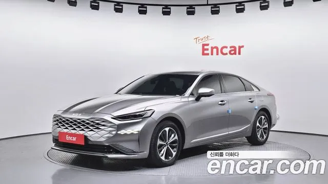Kia K8 Hybrid Noblesse