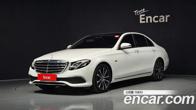 Mercedes-Benz E- W213 E300e Exclusive