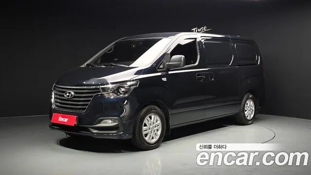 Hyundai The New Grand Starex 3
