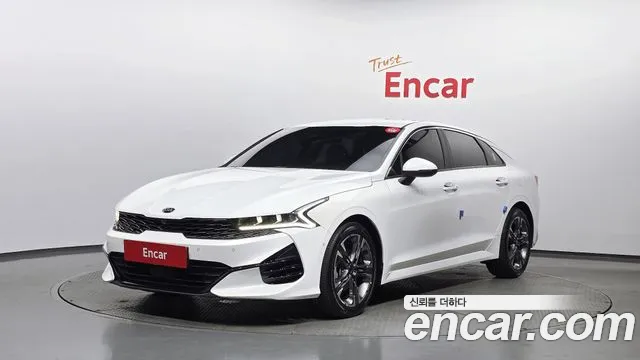Kia K5 III 2.0 Signature