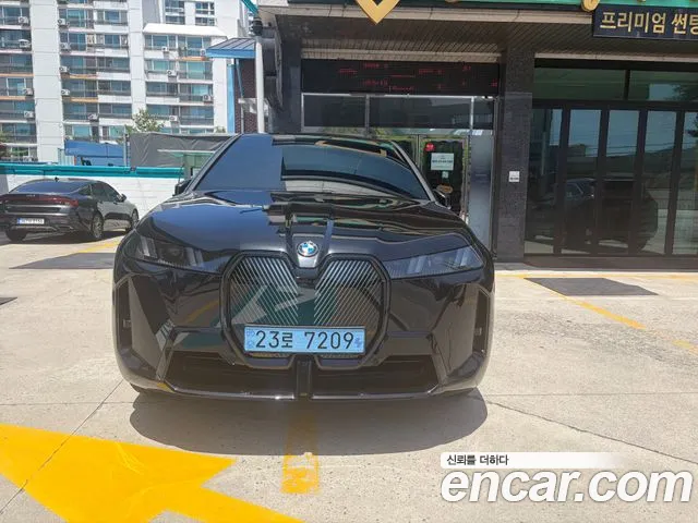 BMW iX xDrive45 M