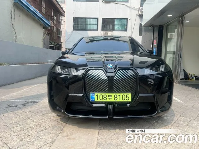 BMW iX xDrive45 M