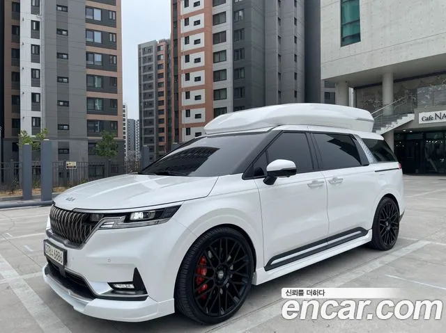 Kia Carnival 4 Gasoline 9