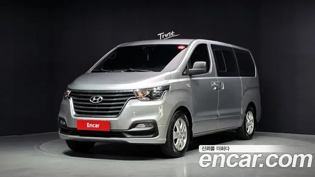 Hyundai The New Grand Starex 9 Premium