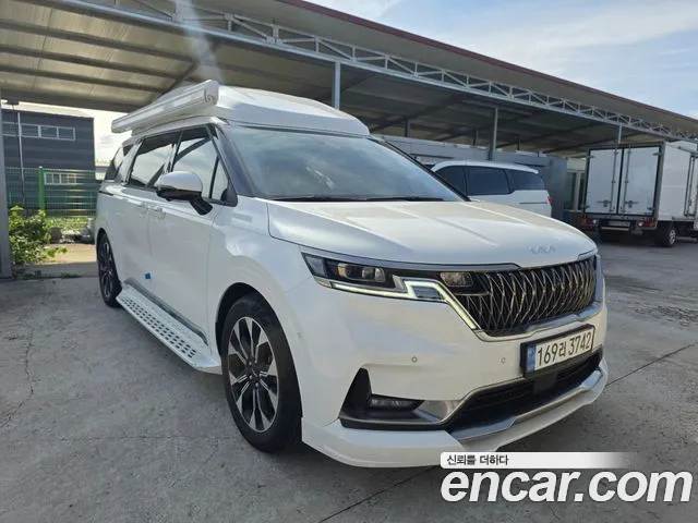 Kia Carnival 4 Gasoline 7