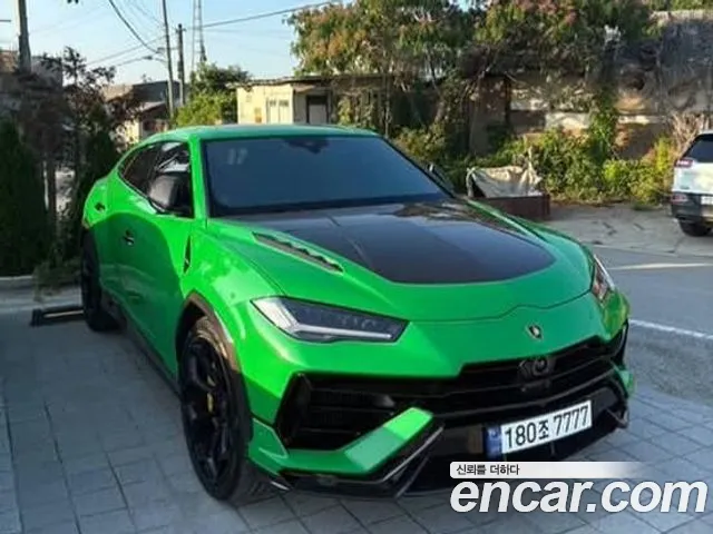Lamborghini 4.0 V8