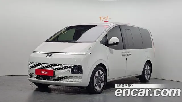 Hyundai Staria 4WD 9