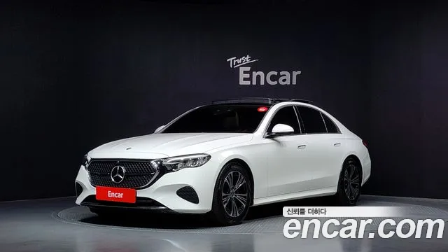 Mercedes-Benz E- W214 E200