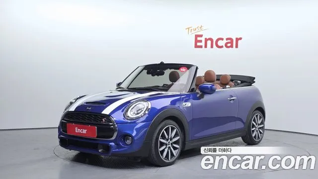 MINI Cooper S Base 3