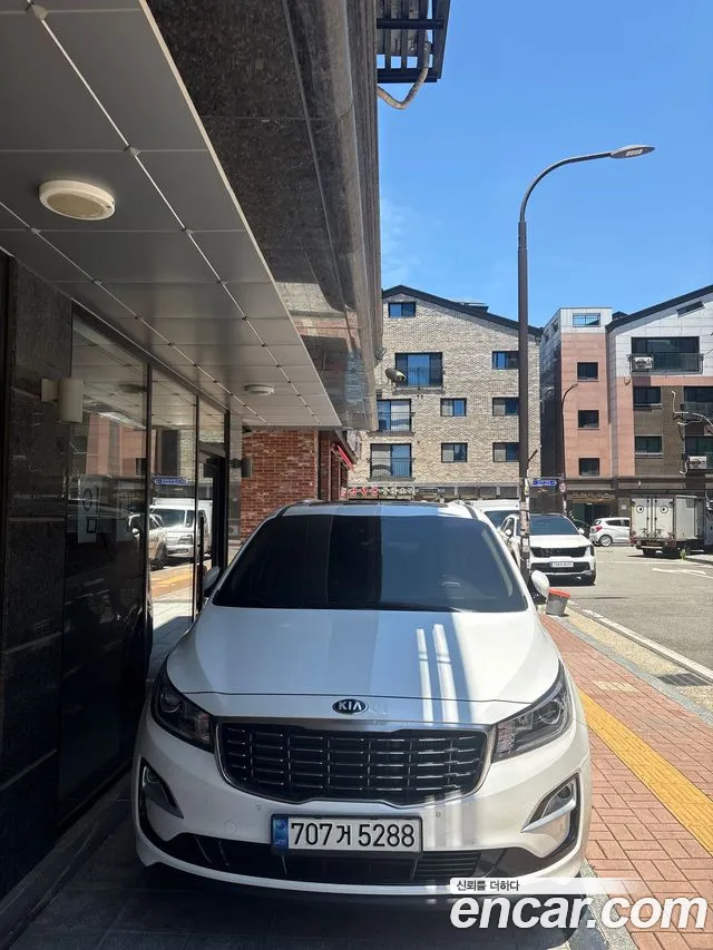 Kia The New Carnival 11 Prestige