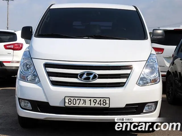 Hyundai Grand Starex 3