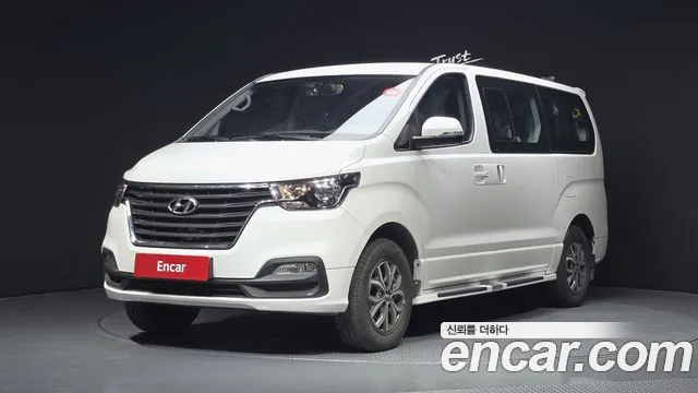 Hyundai The New Grand Starex 4WD 9 Premium