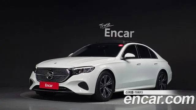 Mercedes-Benz E- W214 E200