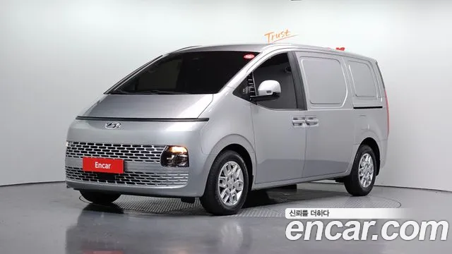 Hyundai Staria 3