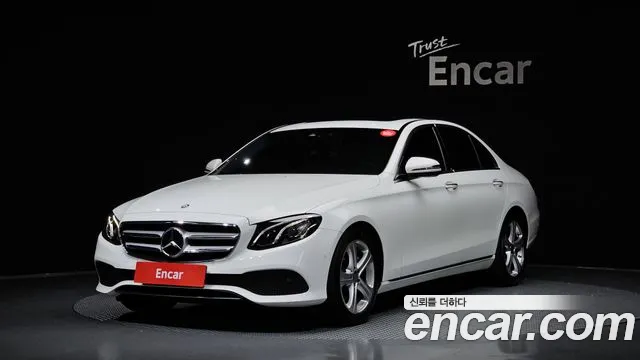 Mercedes-Benz E- W213 E200