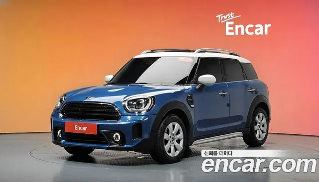 MINI Cooper Countryman 2