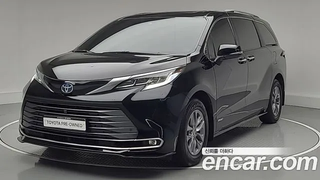 Toyota 4 2.5 Hybrid AWD