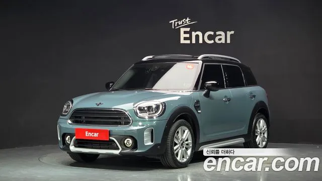 MINI Cooper Countryman 2