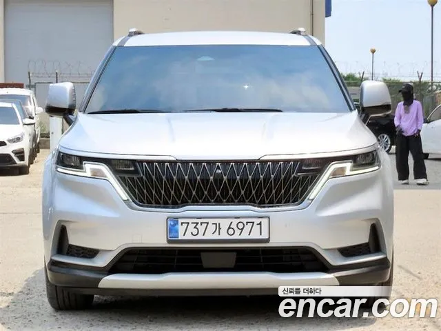 Kia Carnival 4 Gasoline 11 Prestige