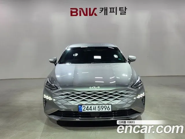 Kia K8 Hybrid Noblesse