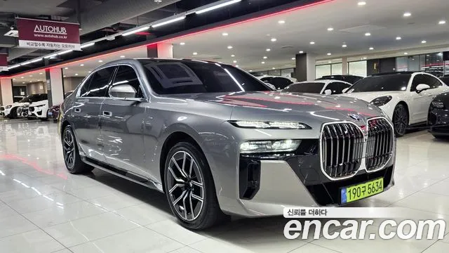 BMW 7 (G70) 740i xDrive M