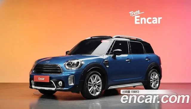 MINI Cooper Countryman 2