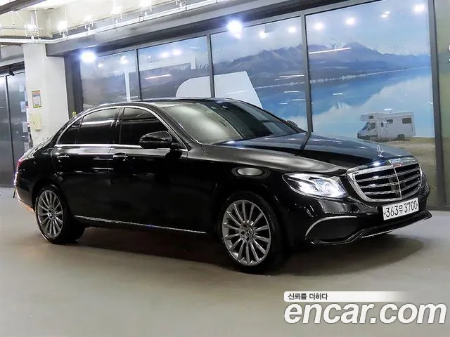 Mercedes-Benz E- W213 E300 4MATIC Exclusive
