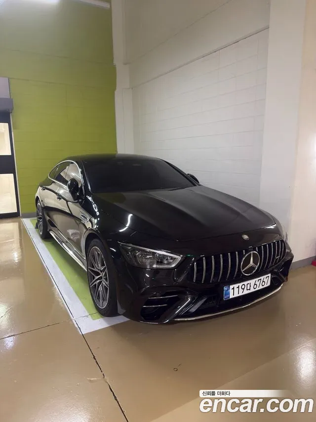 Mercedes-Benz AMG GT 4 43 4MATIC+