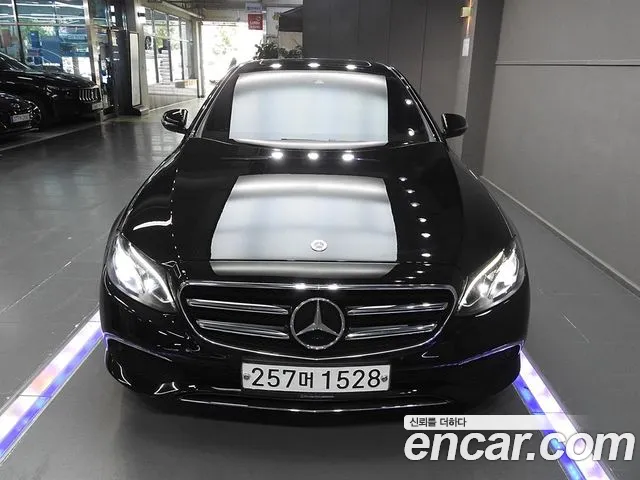 Mercedes-Benz E- W213 E250