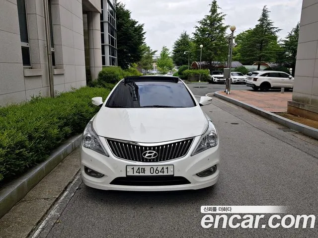 Hyundai Grandeur HG HG240