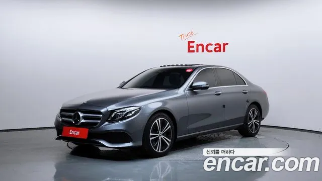 Mercedes-Benz E- W213 E300