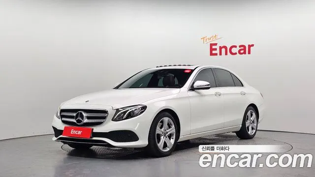 Mercedes-Benz E- W213 E200
