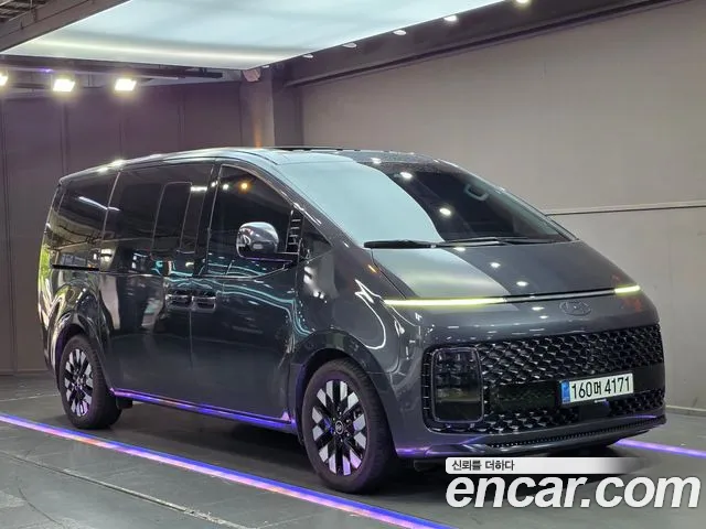 Hyundai Staria 4WD 9 Inspiration