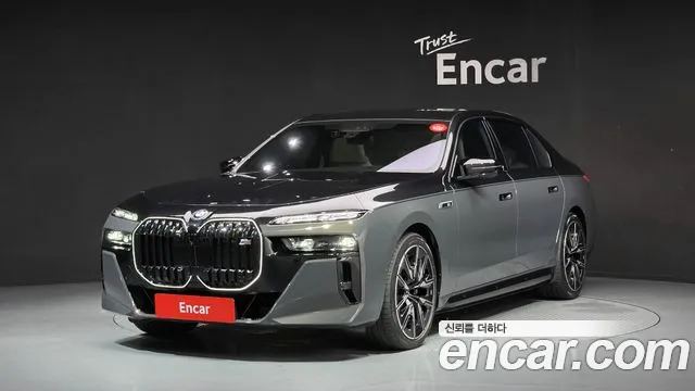 BMW i7 (G70) M70 xDrive M