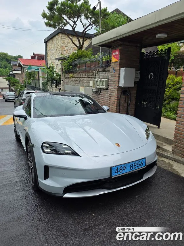 Porsche Taycan 4S