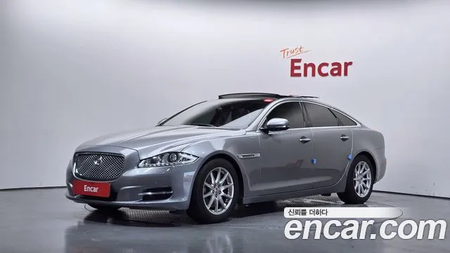 Jaguar All New XJ 2.0 SWB X351
