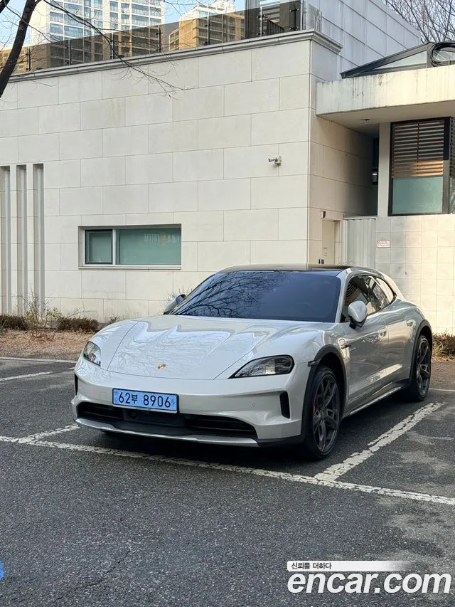 Porsche Taycan 4S
