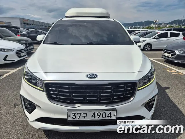 Kia The New Carnival 9 Noblesse