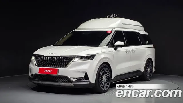 Kia Carnival 4 Gasoline 9