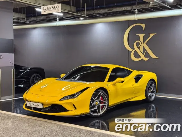 Ferrari F8 3.9 V8