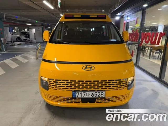 Hyundai Staria L3.5 15