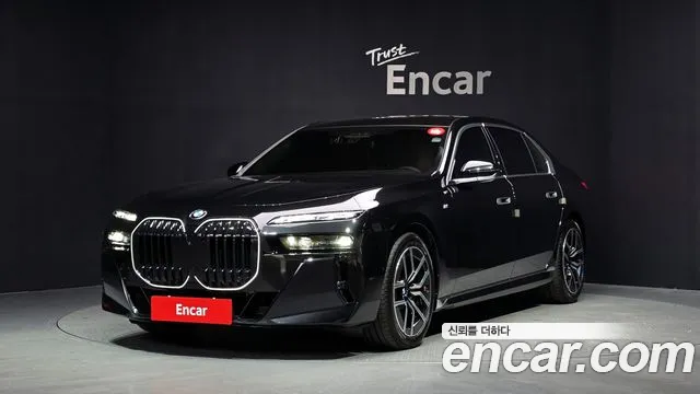 BMW 7 (G70) 740i xDrive M