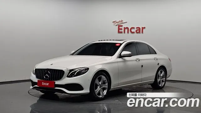 Mercedes-Benz E- W213 E200