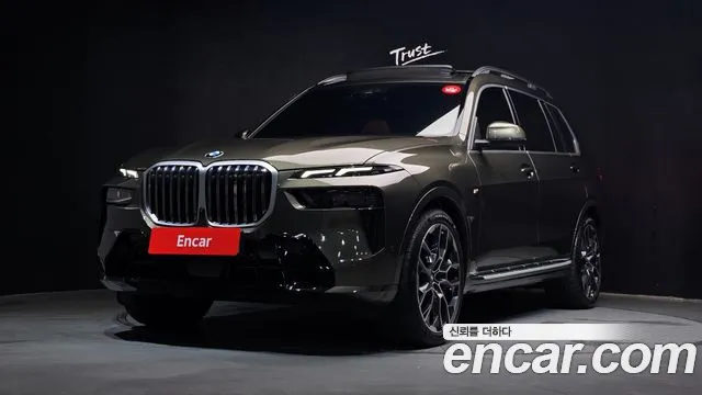 BMW X7 (G07) xDrive 40i M 7