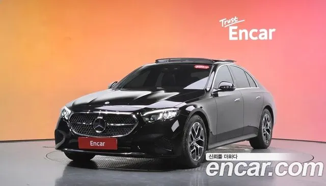 Mercedes-Benz E- W214 E200