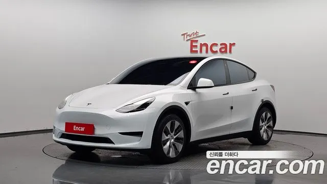Tesla Y RWD