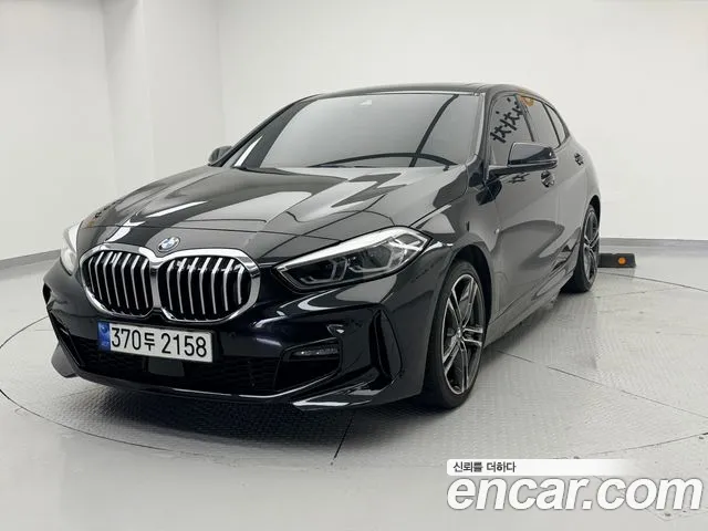 BMW 1 (F40) 120i M