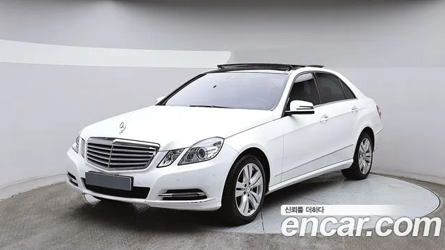 Mercedes-Benz E- W212 E300